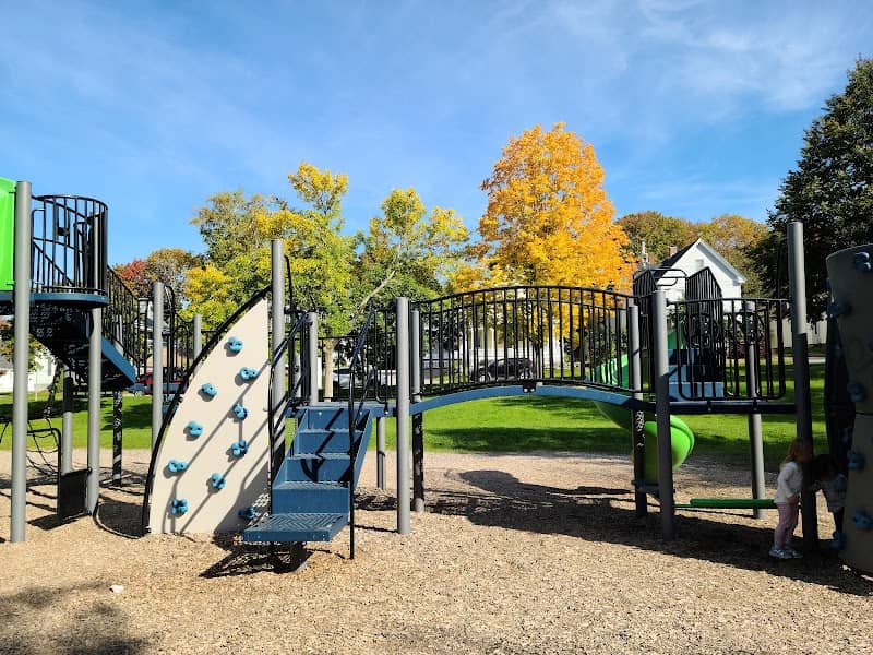Broadway Park - Image 1