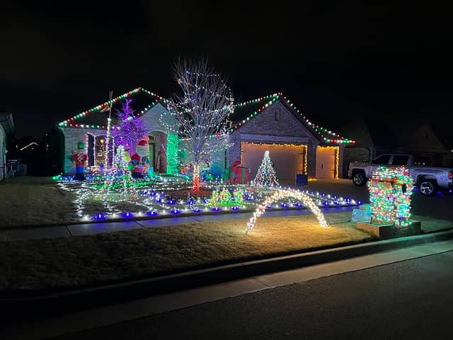Schuldt family lights - Image 2