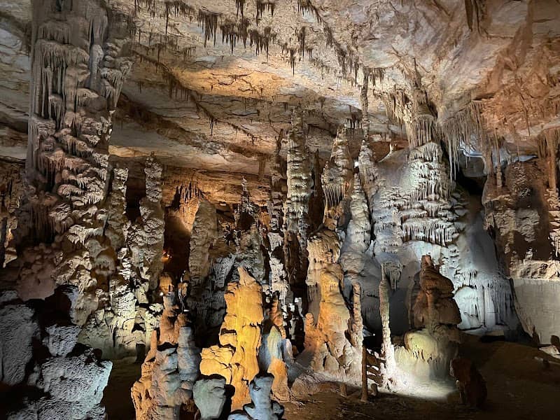 Cathedral Caverns State Park Hiking Trails - Image 1