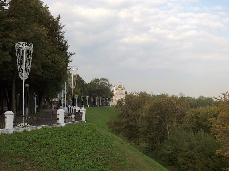 Ostrozhnoy Kholm Na Trubezhnoy Naberezhnoy - Image 2