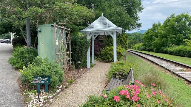 John W. Cowan Memorial Garden - Image 1