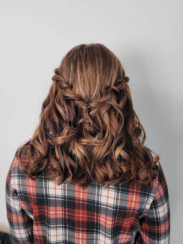 Renee's Mane Attraction - Image 1