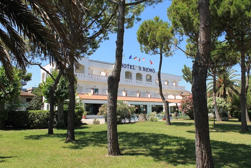 Pineta Hotel San Remo - Image 2