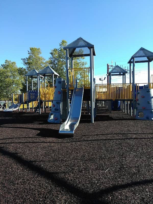 Oval Park - Image 2