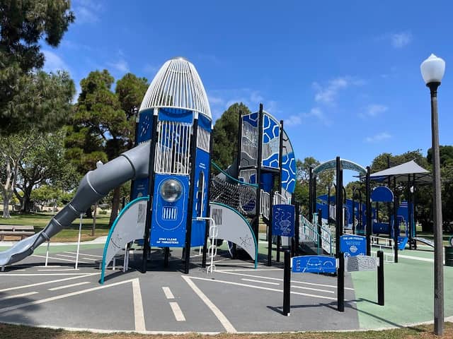 Garden Grove Park - Image 3