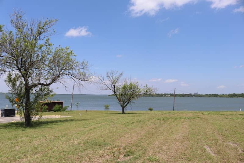 Lavonia Park - Image 1