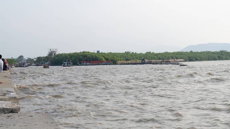 Gopek Karangantu Beach - Image 2
