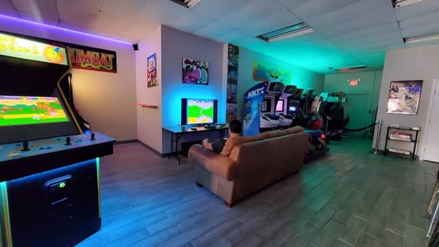 Retro Zone Arcade - Image 1