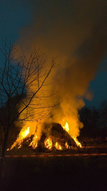 Osterfeuer-Platz - Image 1