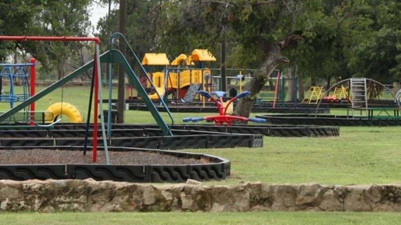 Seymour City Park - Image 1