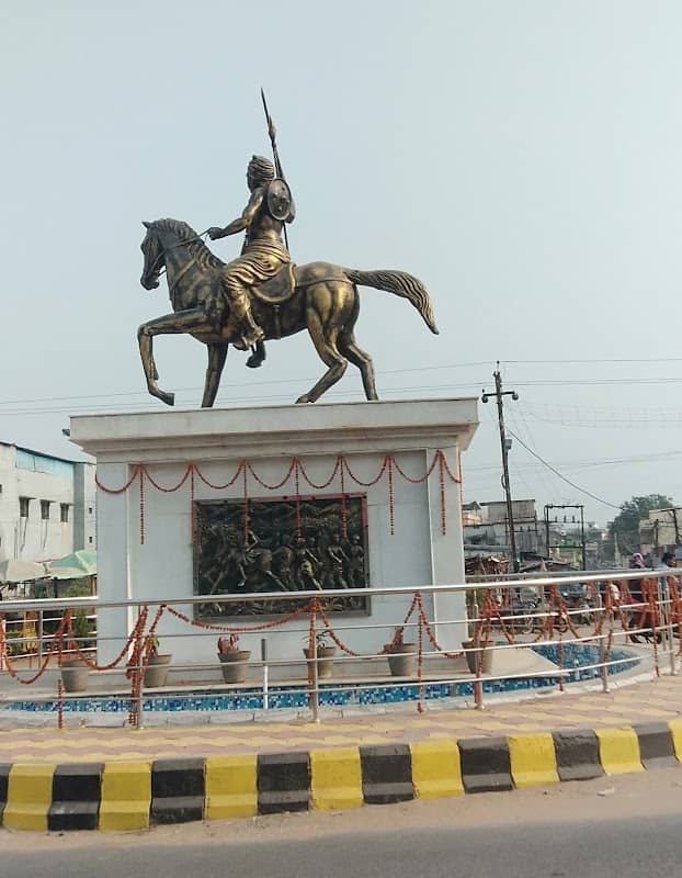 VEER SURENDRA SAI STATUE - Image 2