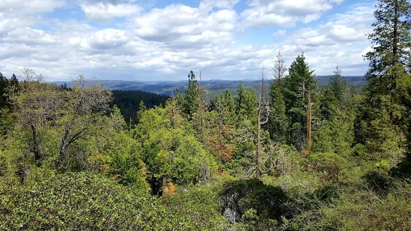 Lava Bluffs Trailhead - Image 1