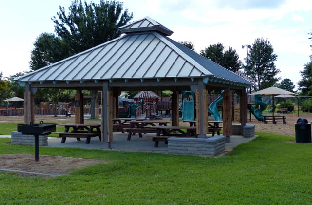 Veterans Park - Image 2