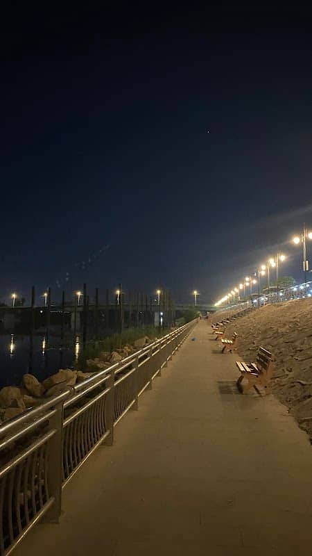 Kufa River Edge - Image 1