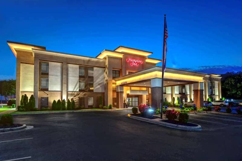 Hampton Inn Batesville - Image 1