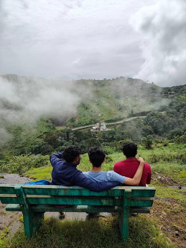 Bench Spot Wagamon - Image 1