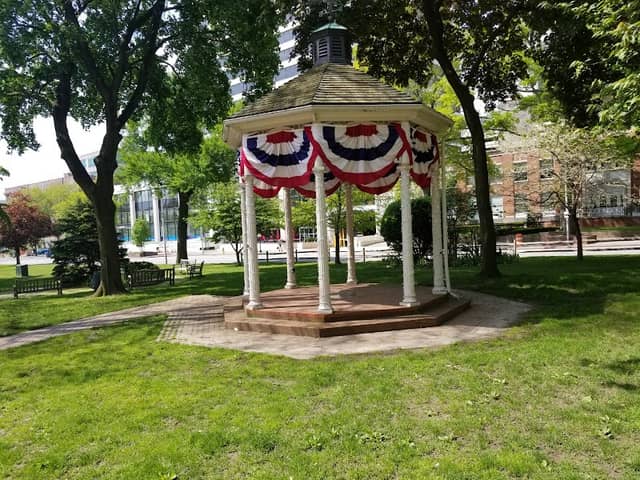 White Plains Park - Image 1