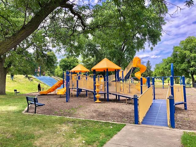 Roadside Park - Image 1