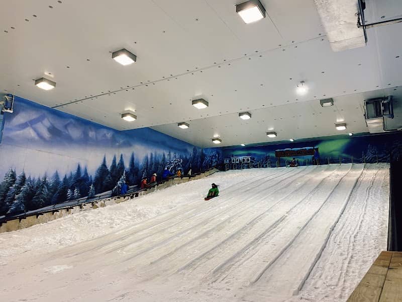 Snow Town - Image 1