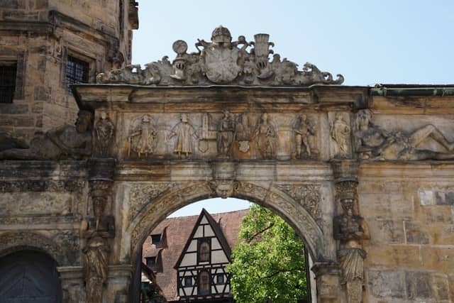Old Court - Image 3