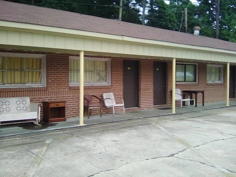 Alex City Motel - Image 1