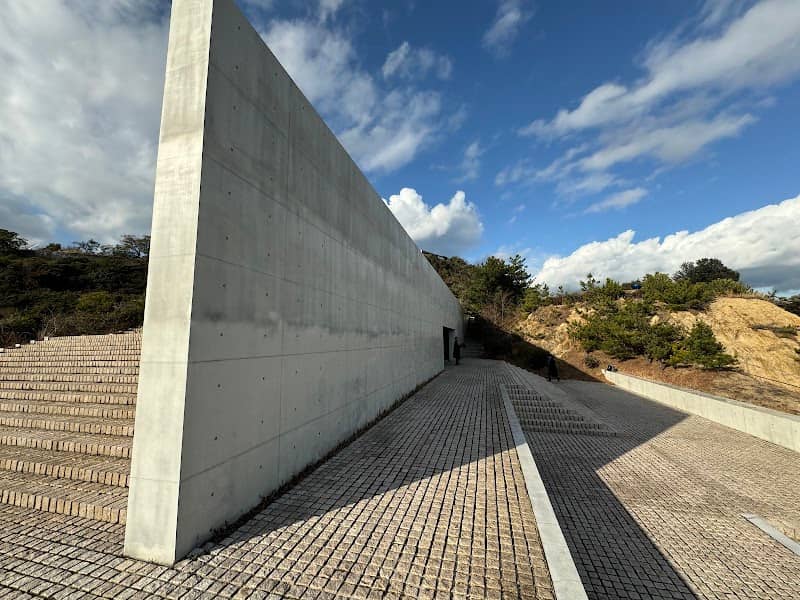 Seaside Gallery - Image 1