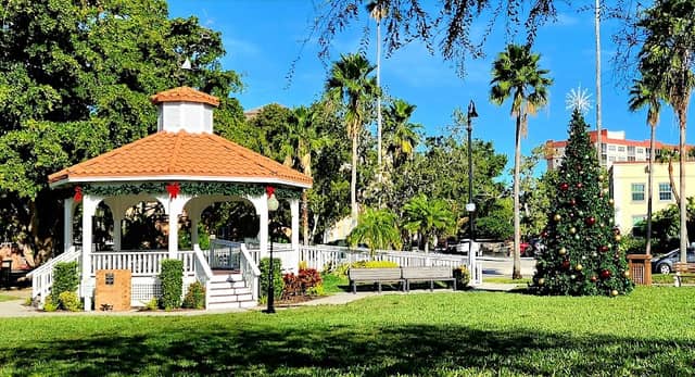 Centennial Park - Image 3