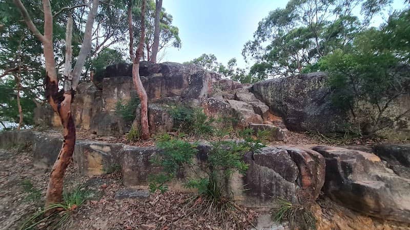 Como lookout on the rocks - Image 1