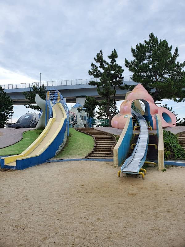 Nishikinohama Park - Image 1
