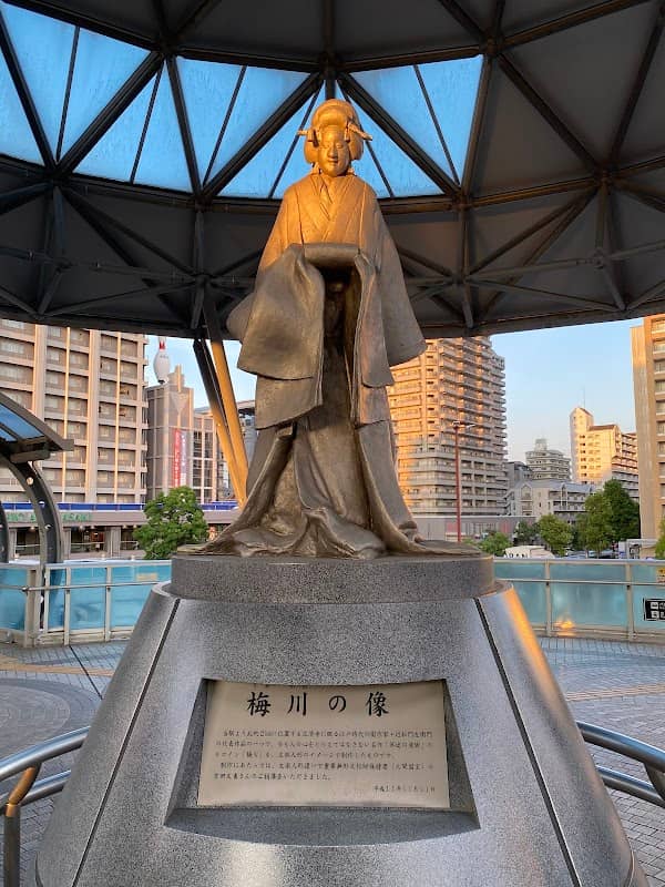 Statue of Umekawa - Image 1