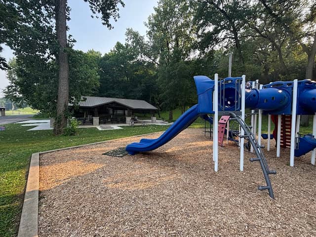 Lower lake park - Image 1