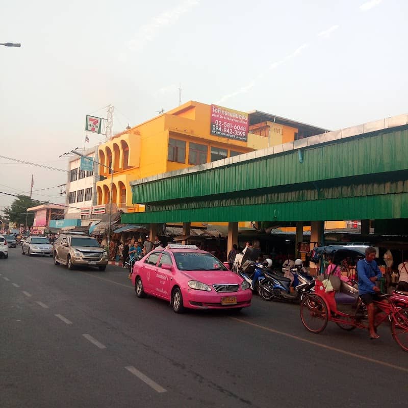 Pathum Thani Food Market - Image 1
