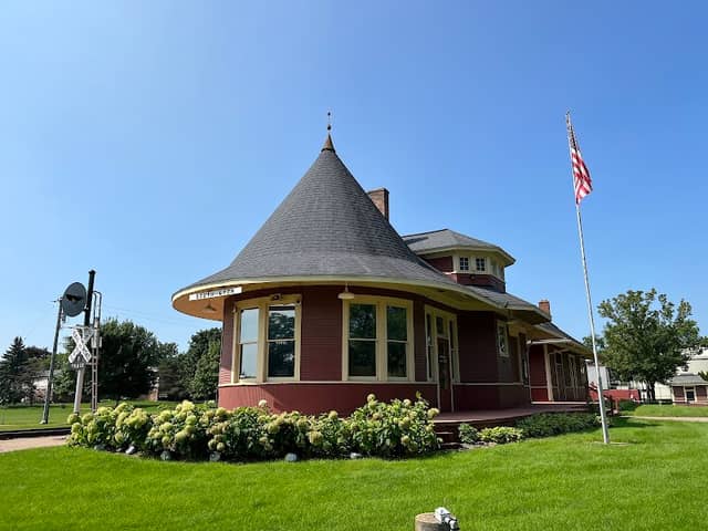 Witches Hat Depot Museum - Image 2