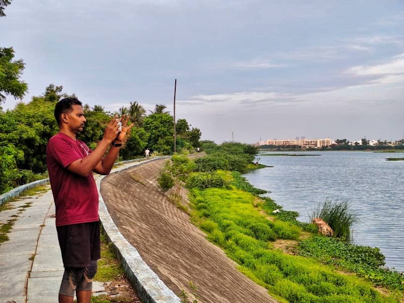 Korattur lake walk way start point - Image 2