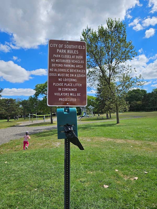 Bedford park - Image 2