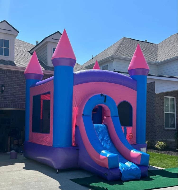 El Pulgarcito party rentals - Image 1