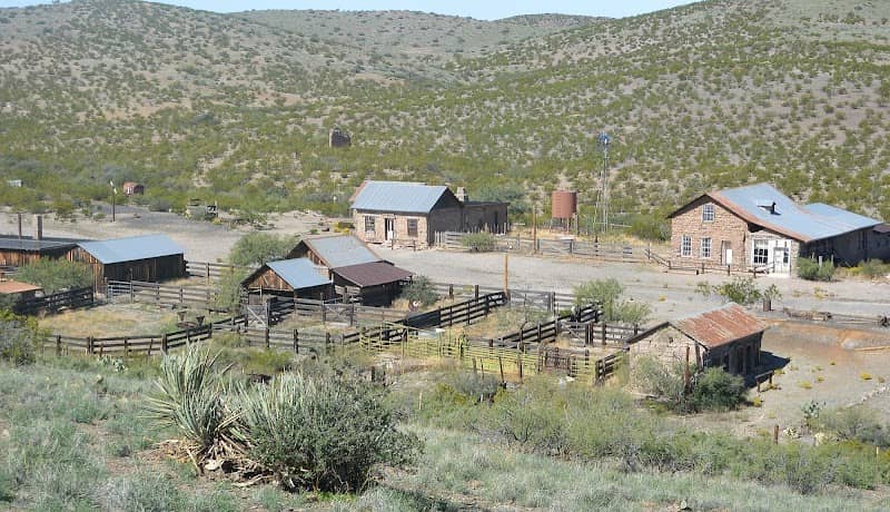 SHAKESPEARE GHOST TOWN - Image 2