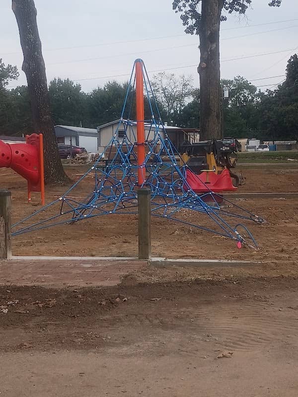 Magee City Park - Image 1