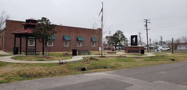 Nederland Veterans Park - Image 1