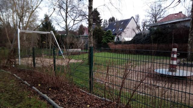Spielplatz im Robert-Koch Park - Image 1