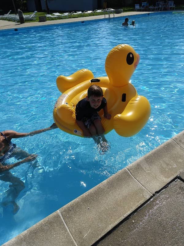 Battlefield Park Swim & Racquet Club - Image 1