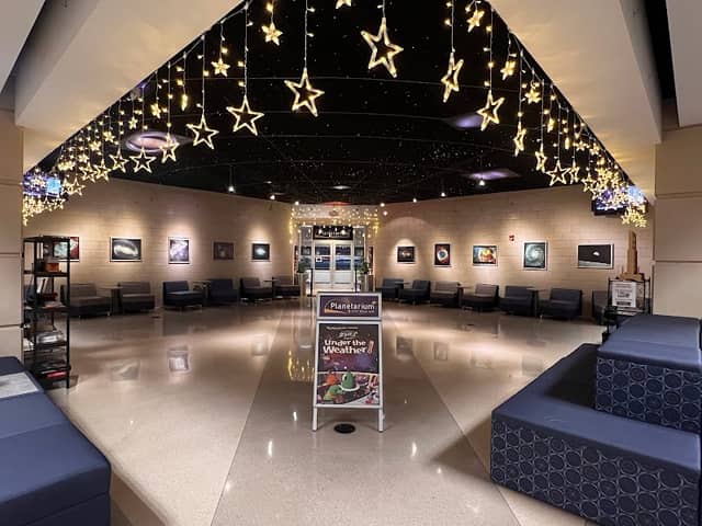 Planetarium - Image 1