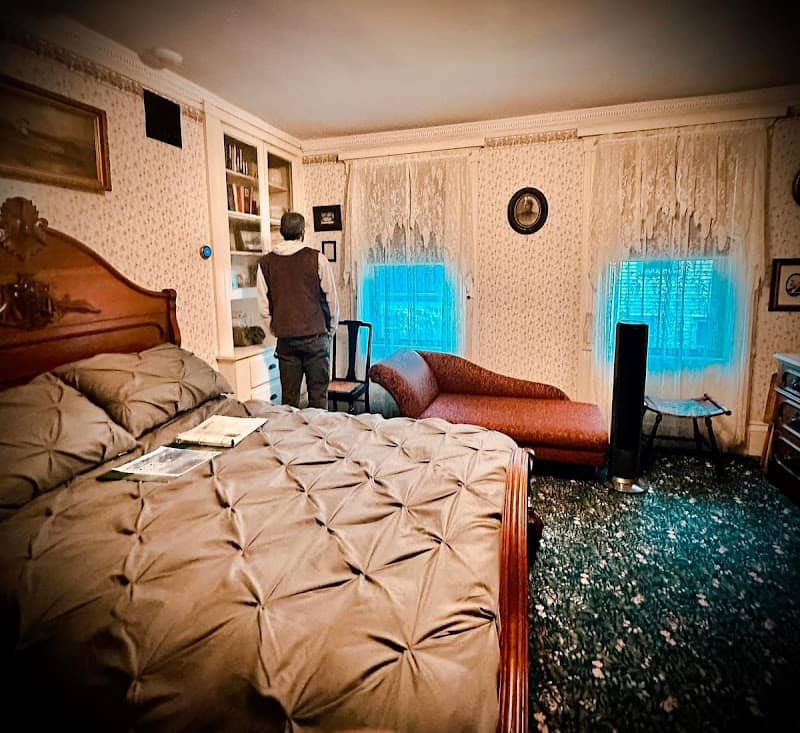 Lizzie Borden House (A Bed and Breakfast & Museum) - Image 2