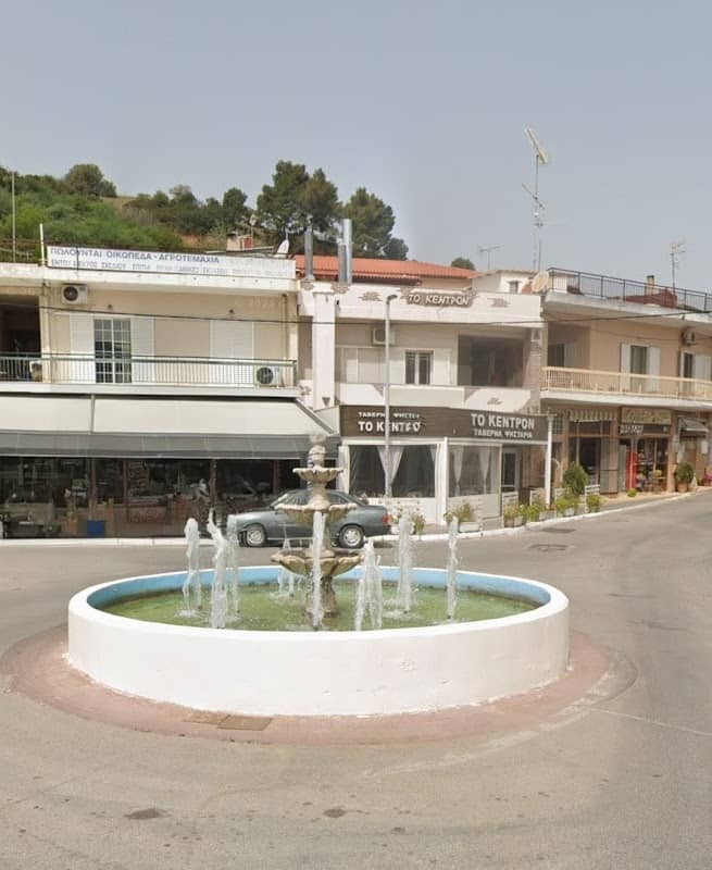 Συντριβάνι κεντρικής πλατείας Συκαμίνου - Image 1