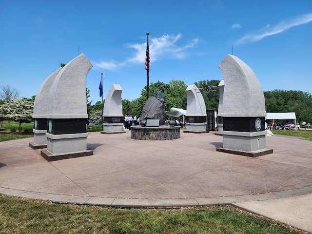 Veterans Park - Image 1