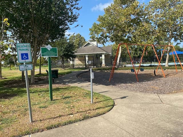 Savanah Splash Pad - Image 1