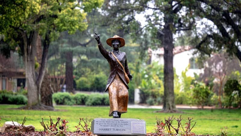 Statue of Harriet Tubman - Image 1