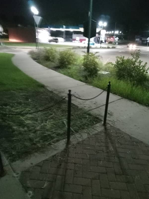 Highland & Deaderick roundabout - Image 1