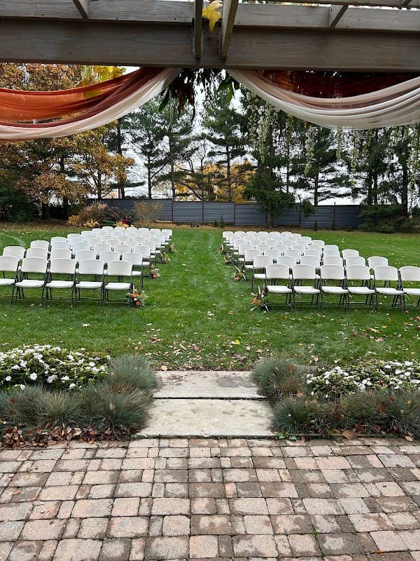 Mohican Gardens & Conservatory - Image 1