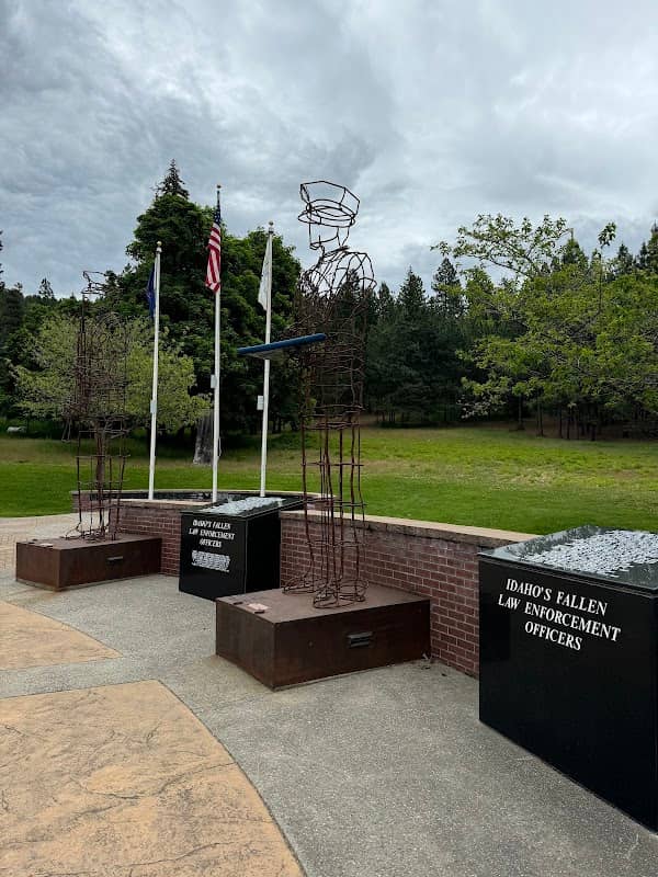 Fallen Heroes Plaza - Image 2